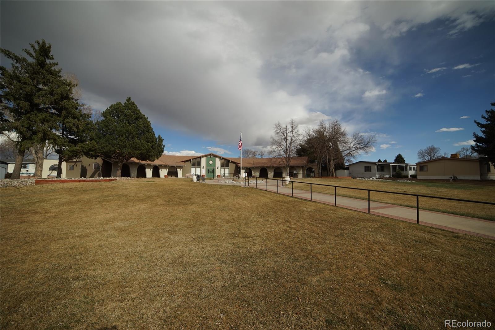 205 N Murray Boulevard