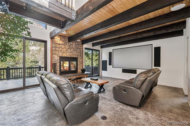 707 Sun Ridge Circle
