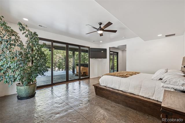 707 Sun Ridge Circle