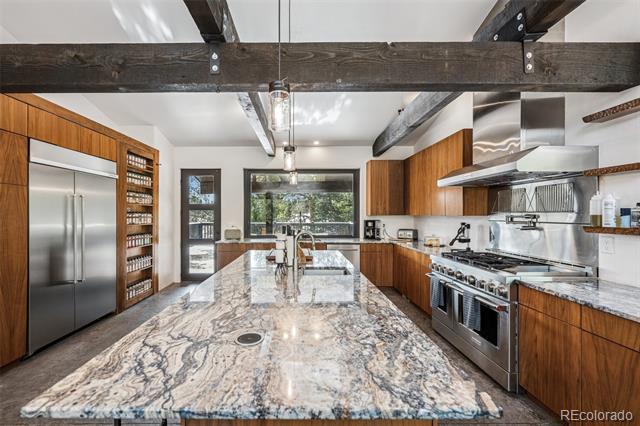 707 Sun Ridge Circle