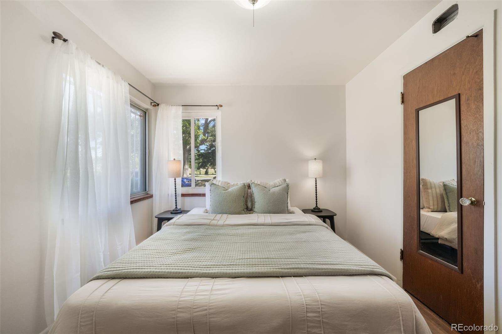 920 S Canosa Court