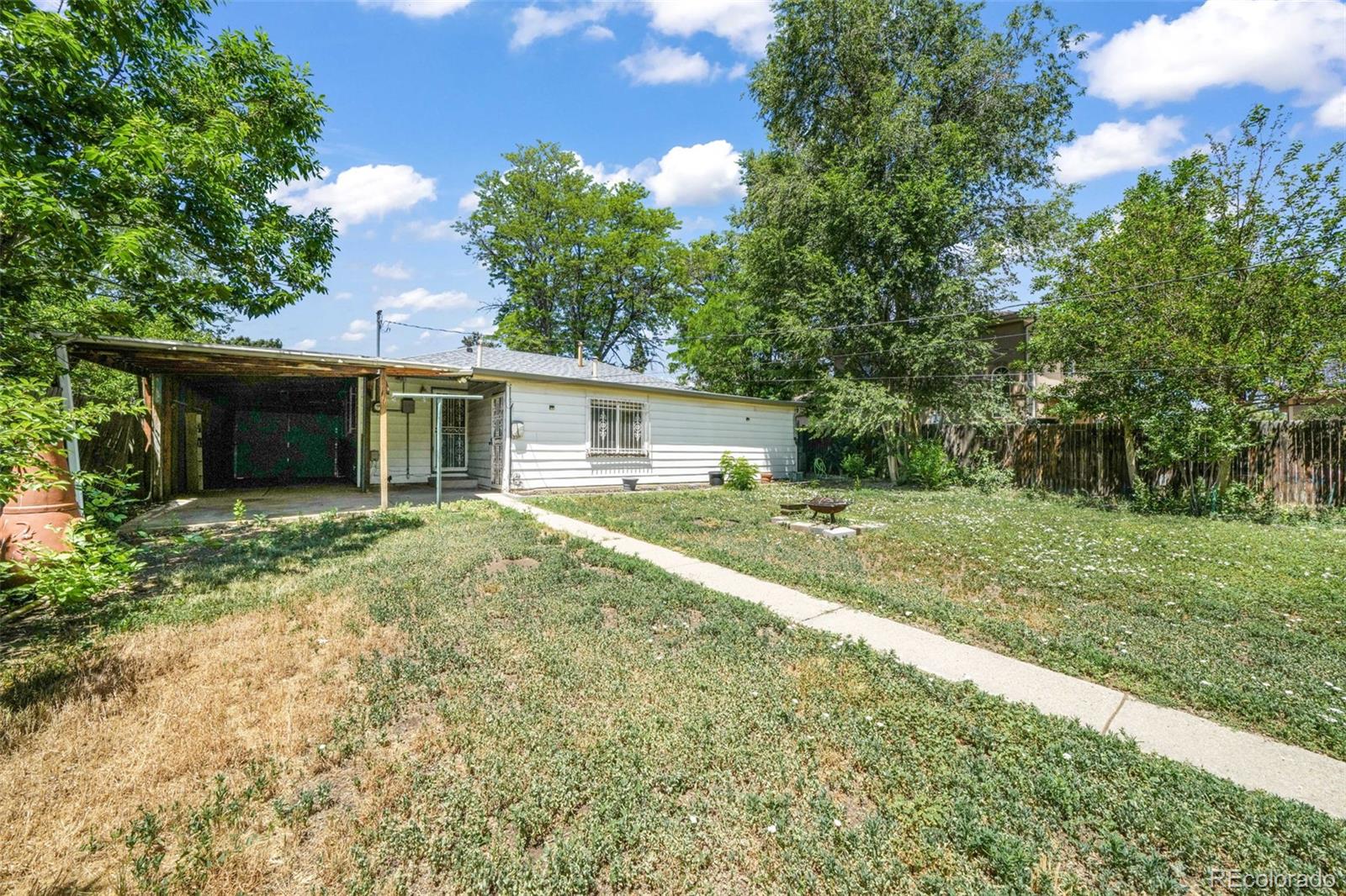 920 S Canosa Court