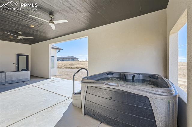 1552 E Blue Mesa Lane