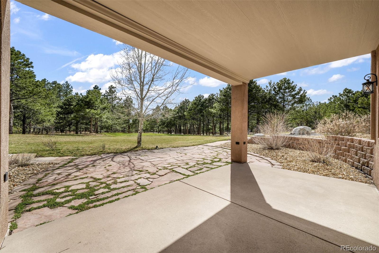 450 E Stirrup Trail