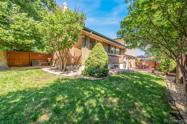 9706 W Iowa Drive