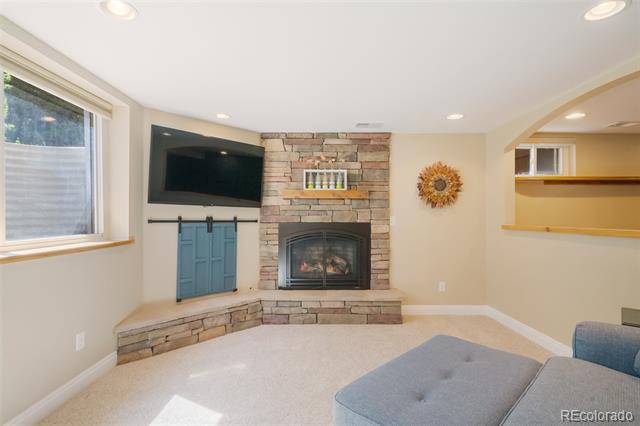9706 W Iowa Drive
