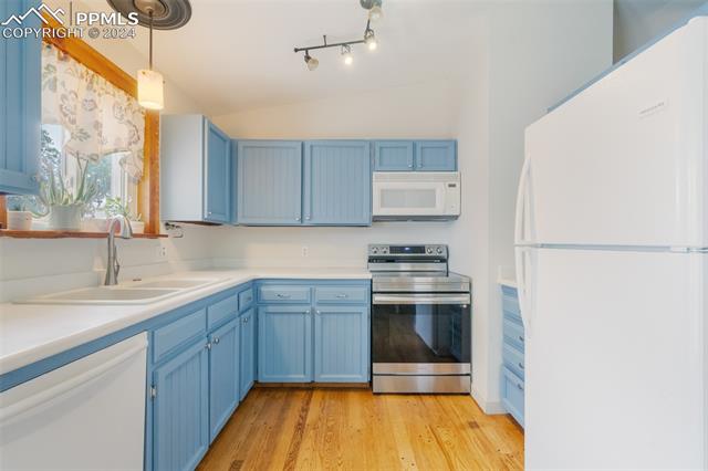 3734 S Quintero Street