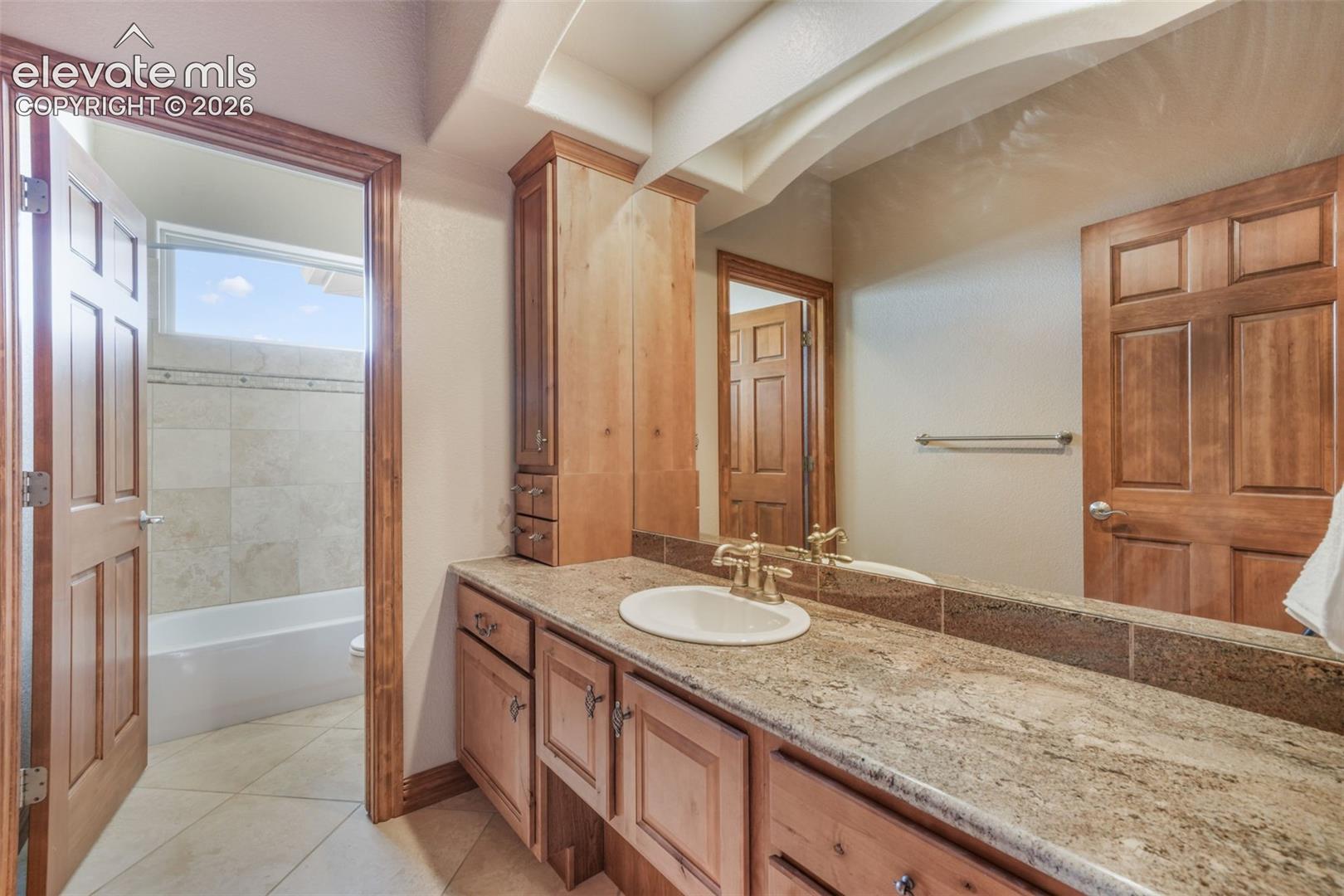 5441 Country Club Drive
