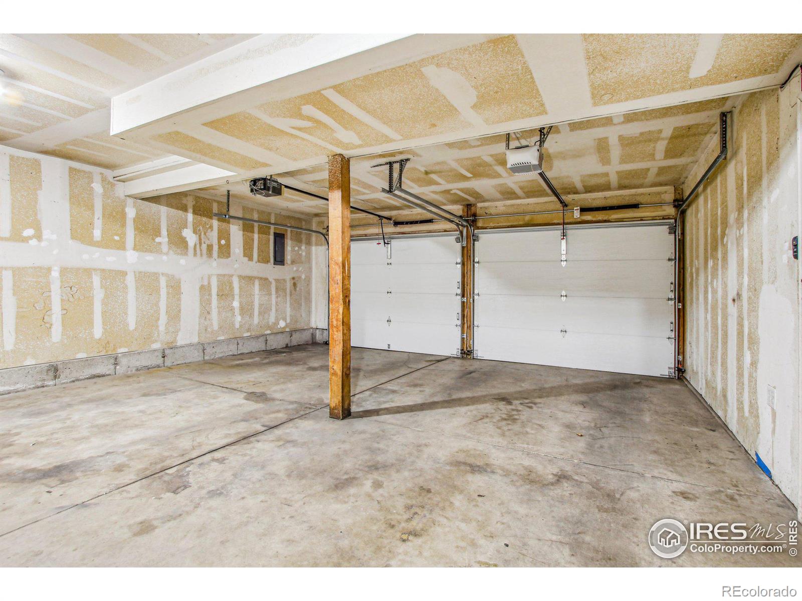 2618 Brookwood Drive