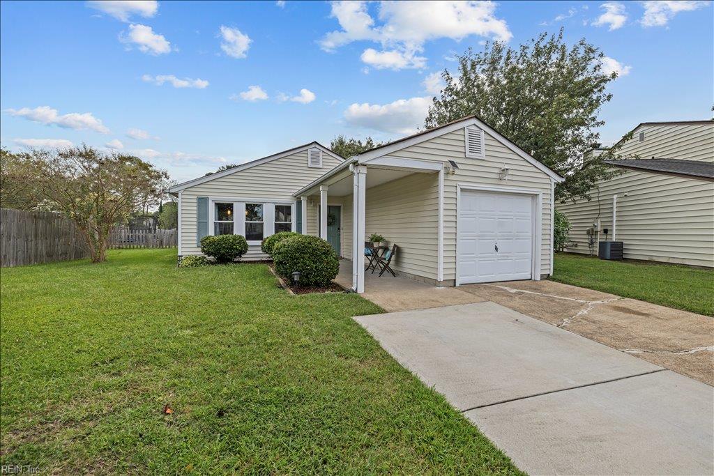 1329 Ettington LN