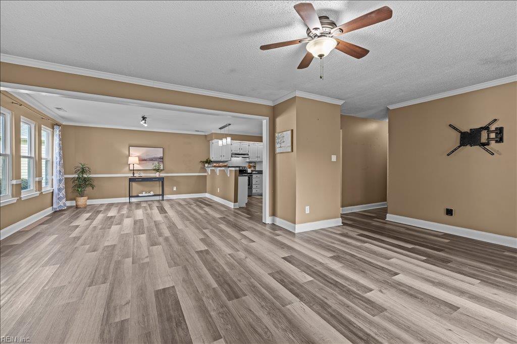 1329 Ettington LN