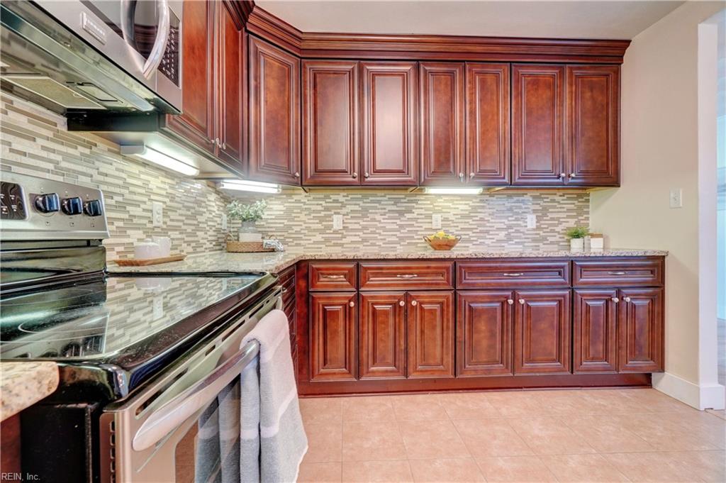 3421 Raintree RD