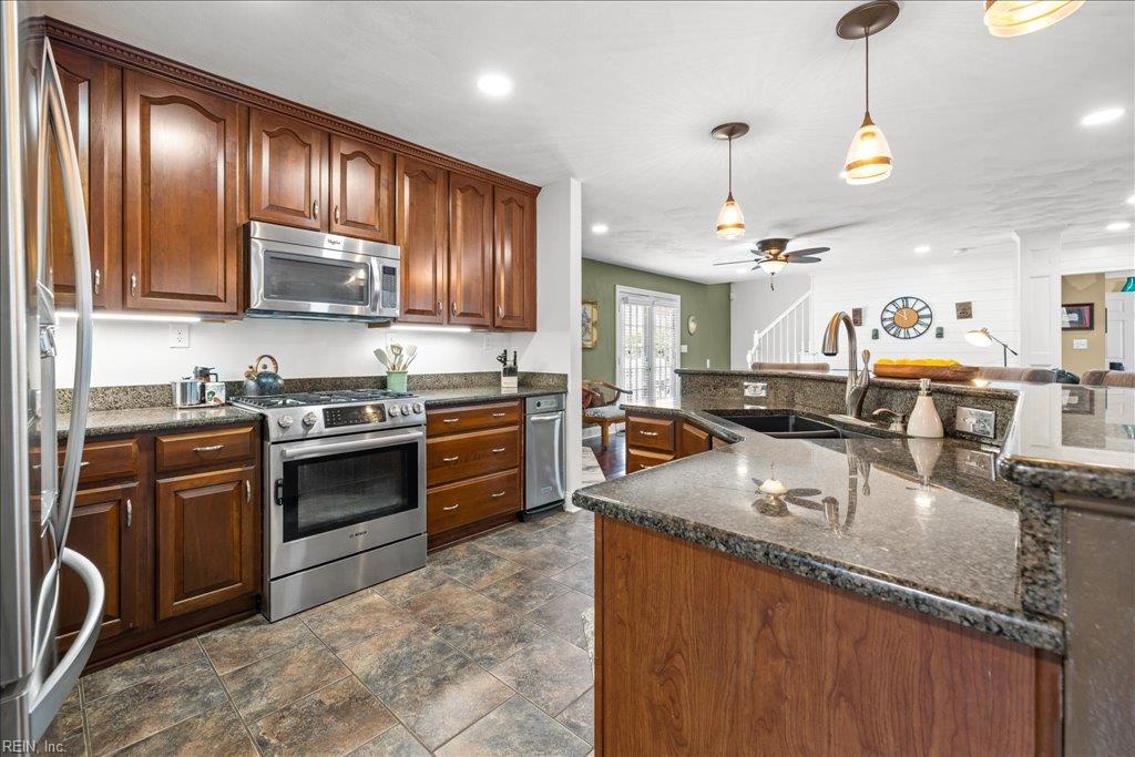 1309 Hawaiian DR