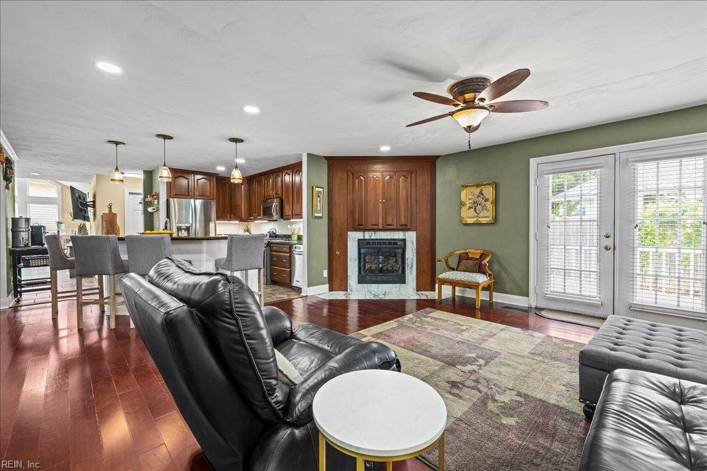 1309 Hawaiian DR
