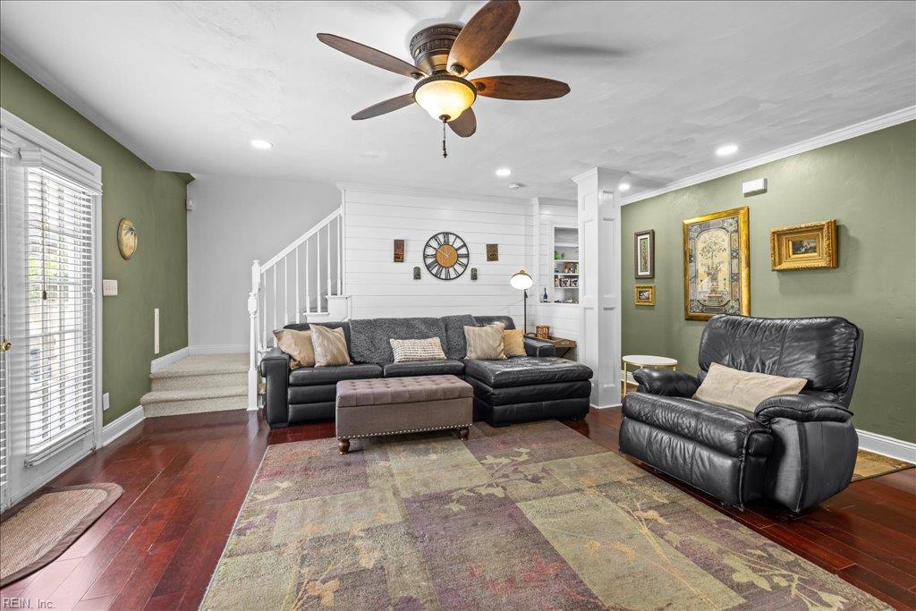 1309 Hawaiian DR