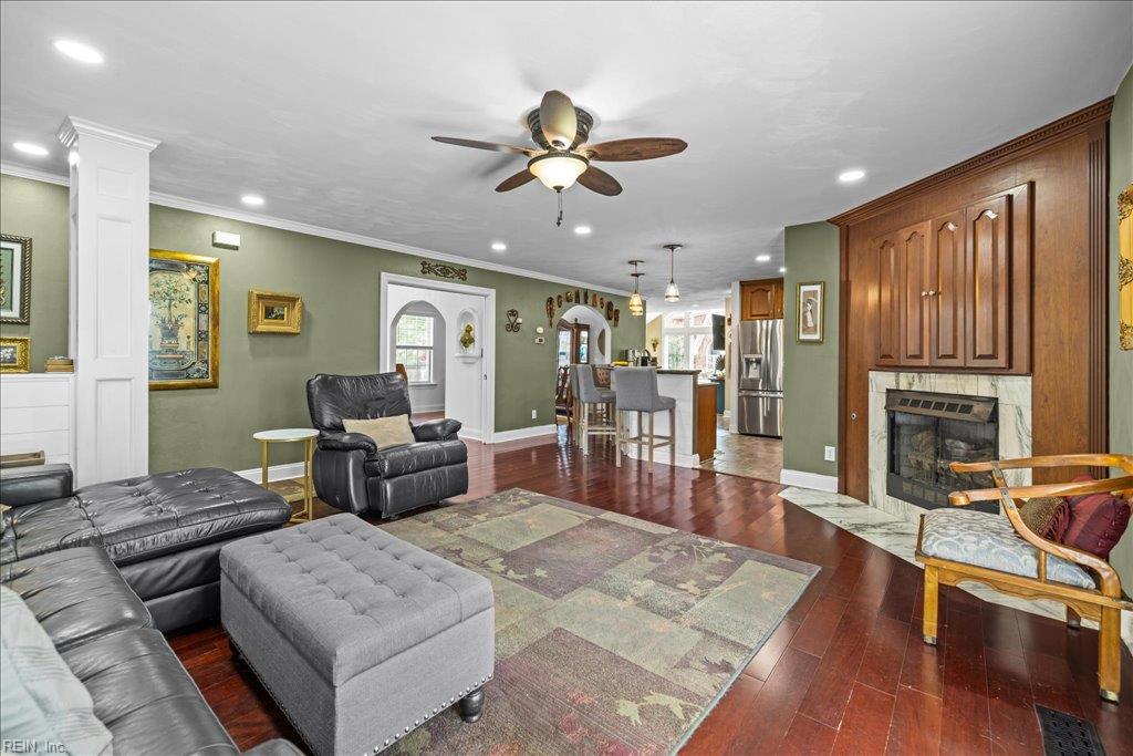 1309 Hawaiian DR