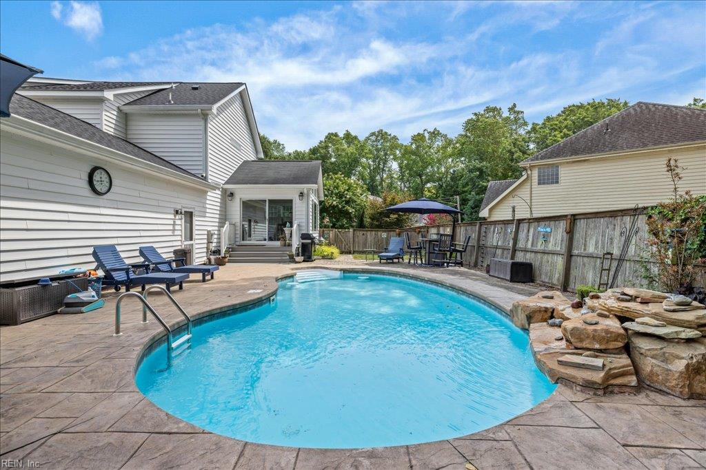 1309 Hawaiian DR