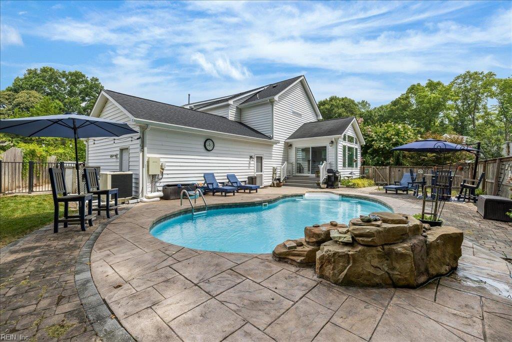1309 Hawaiian DR