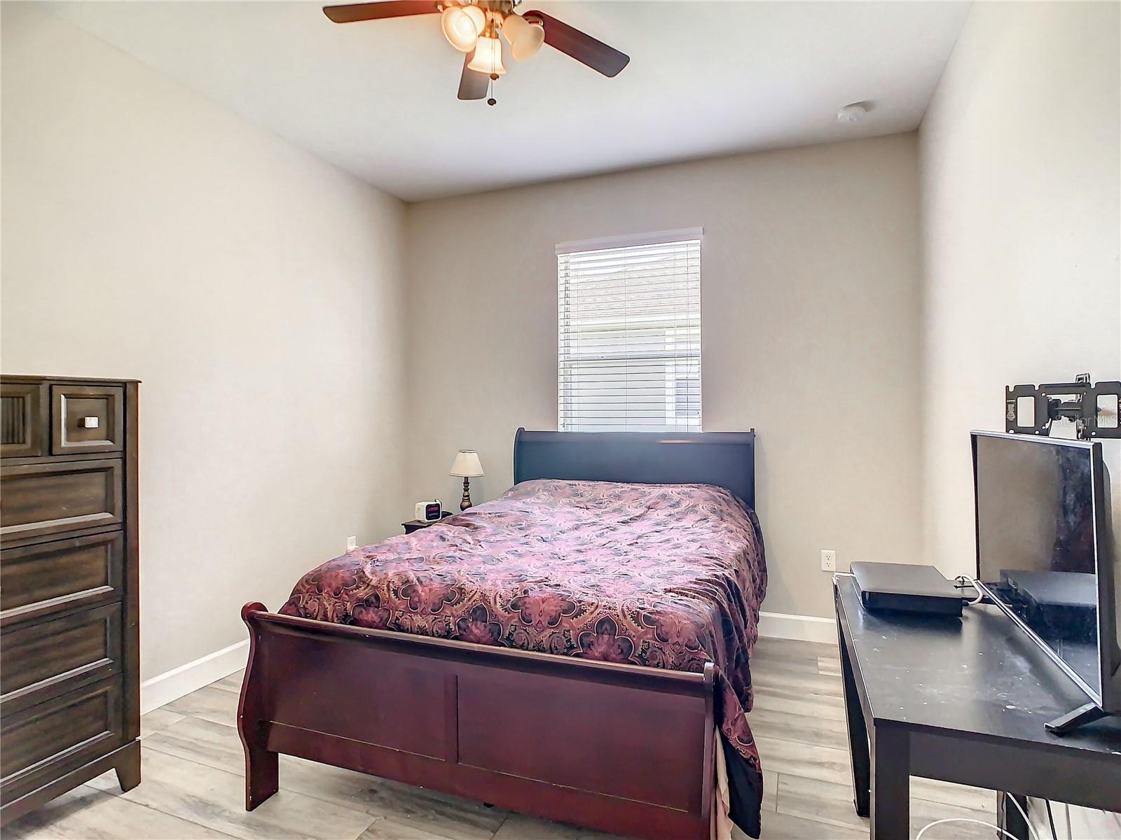 3067 ROLLING HILLS LN