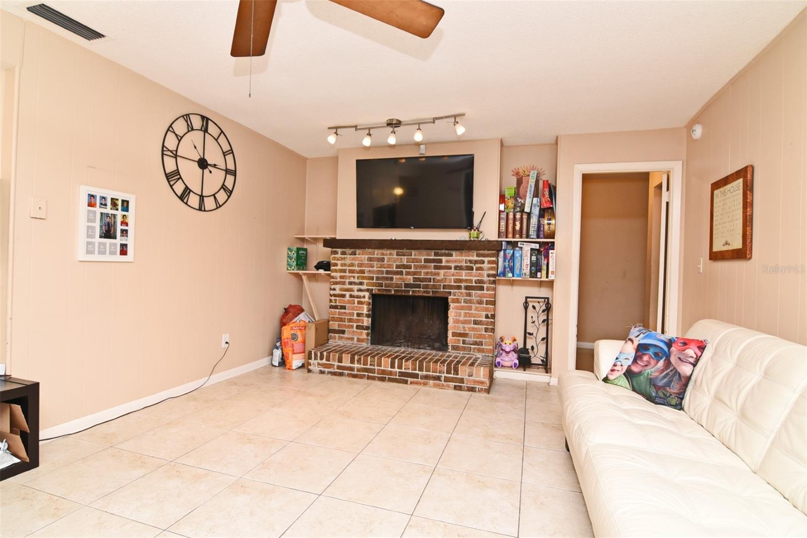 118 SWEETBRIAR BR