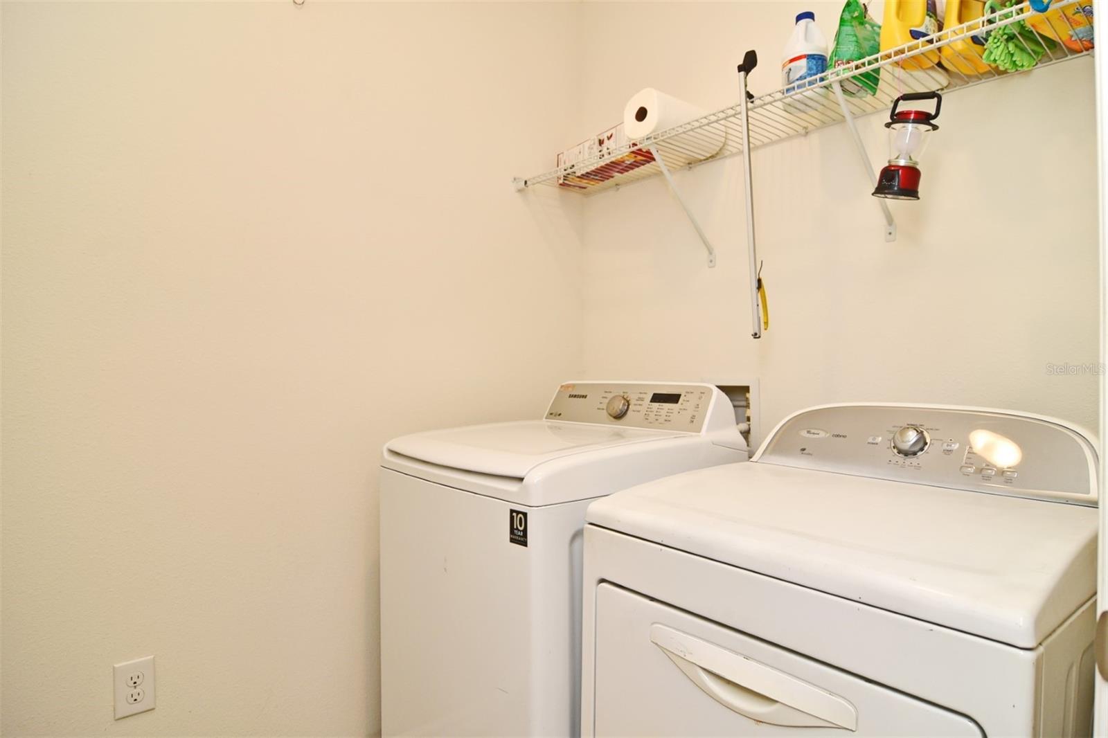 4195 LOOKING GLASS PL