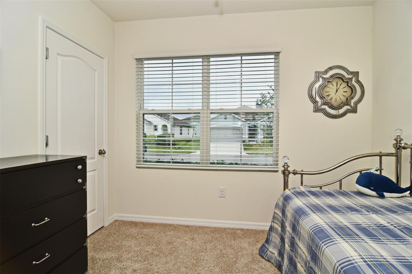 4195 LOOKING GLASS PL