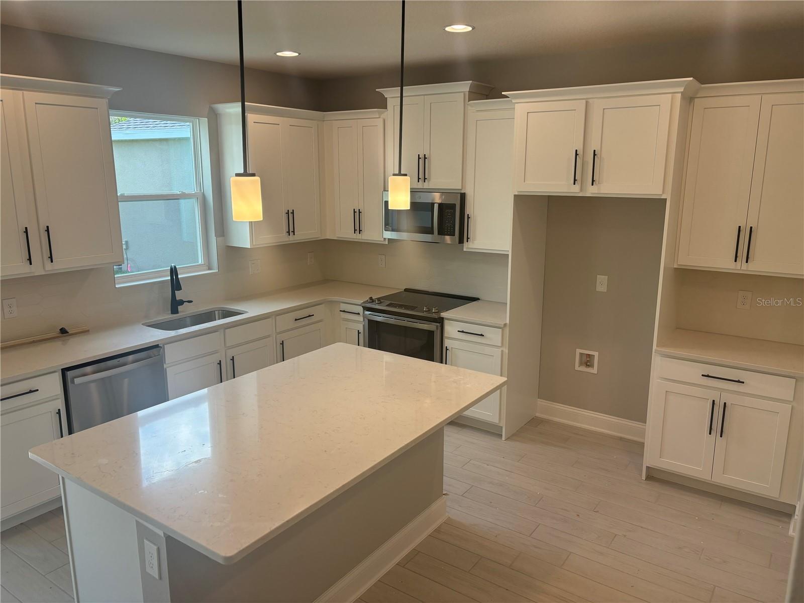 5643 GREEN ARROW PL