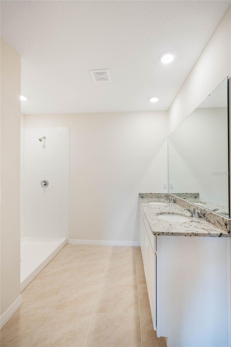 17129 EDGEMONT LN