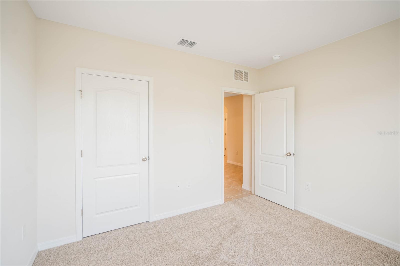 17129 EDGEMONT LN