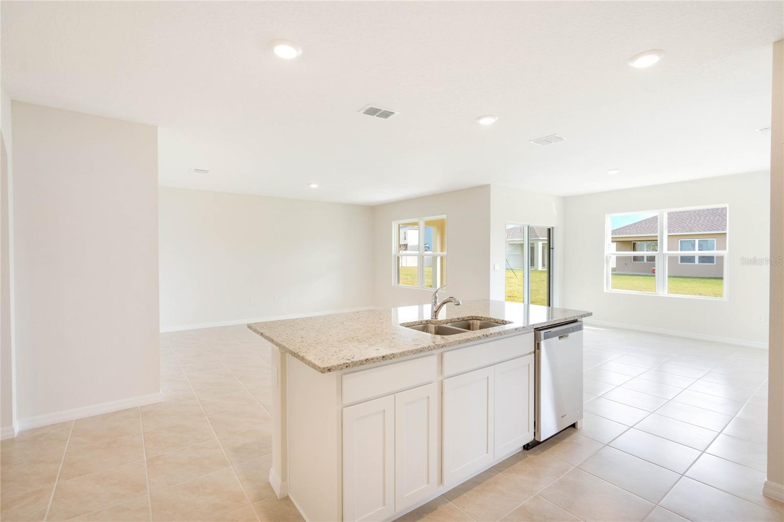 17129 EDGEMONT LN
