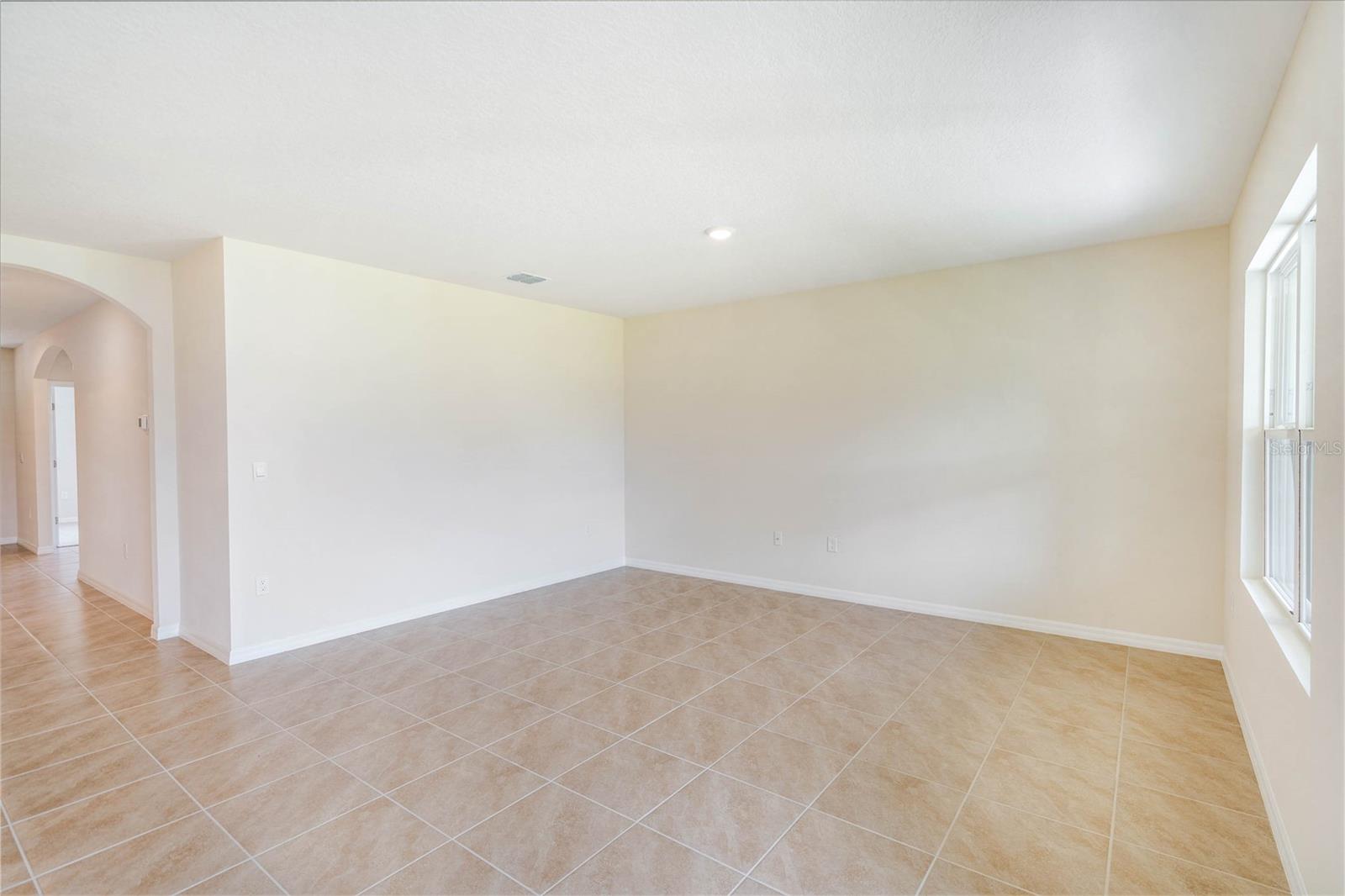 17129 EDGEMONT LN