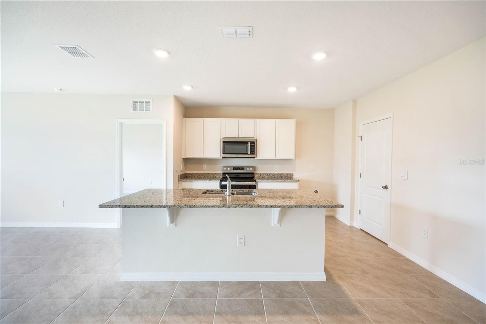 17129 EDGEMONT LN