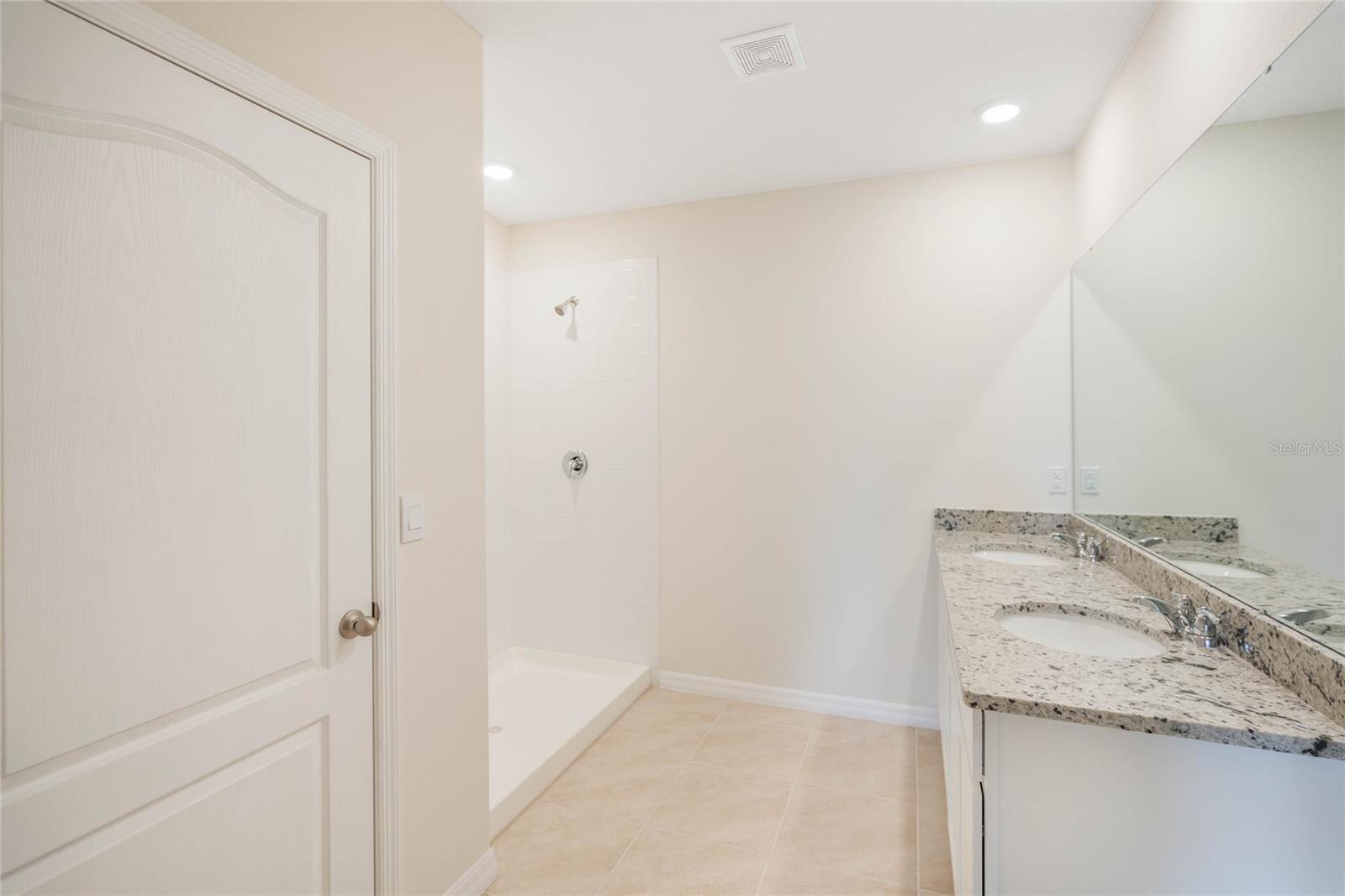 17129 EDGEMONT LN