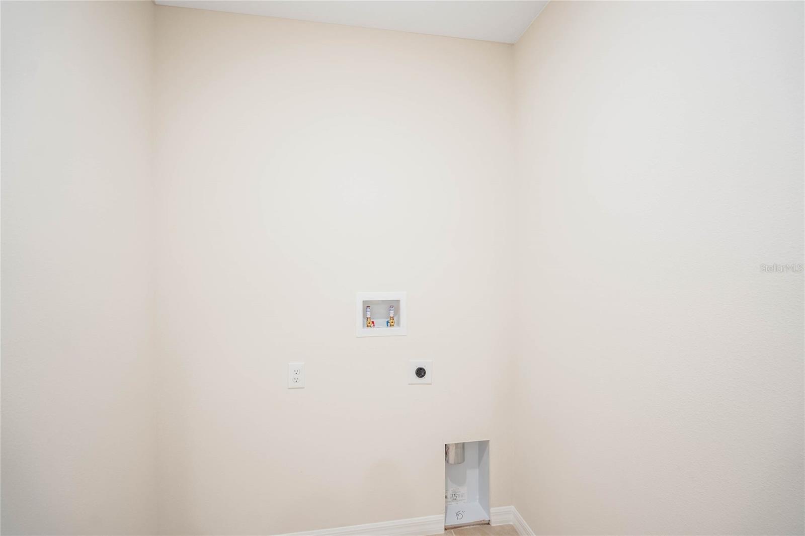 17129 EDGEMONT LN