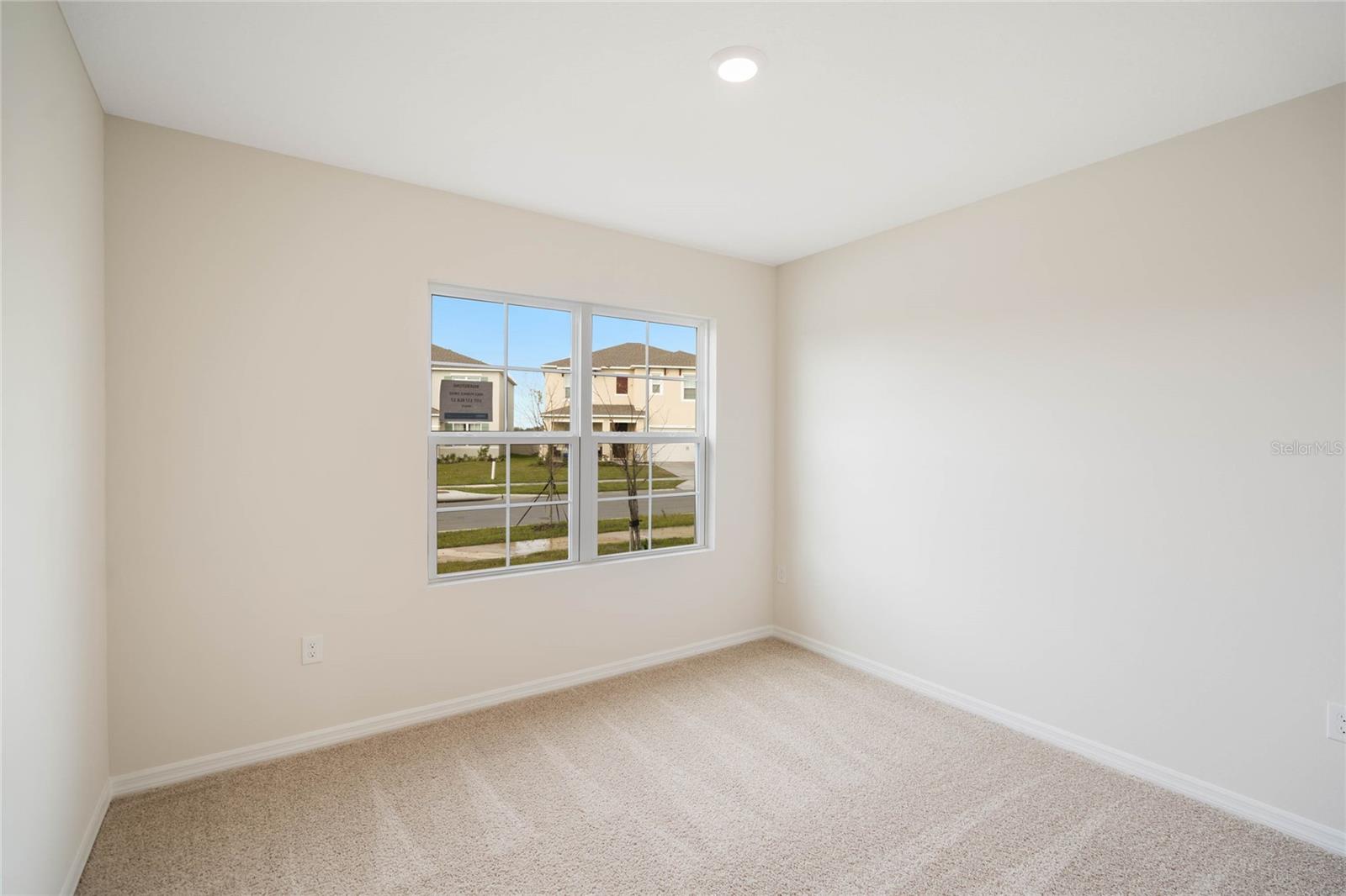 17129 EDGEMONT LN