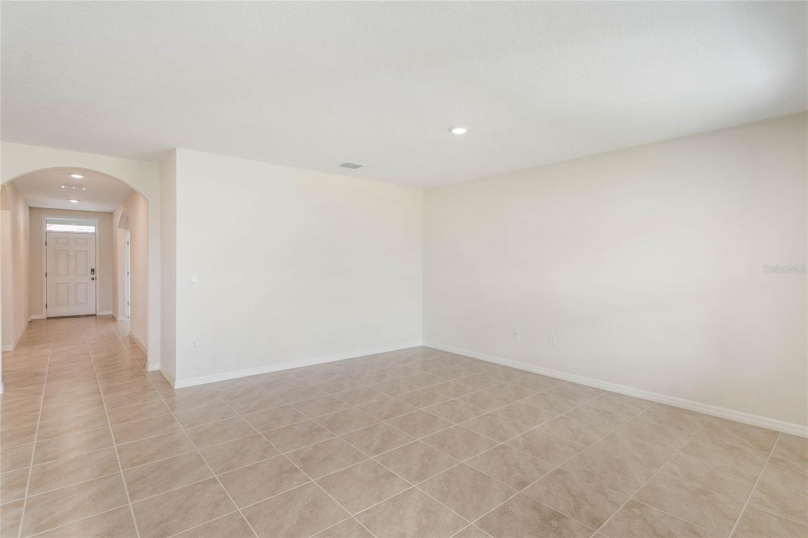 17129 EDGEMONT LN