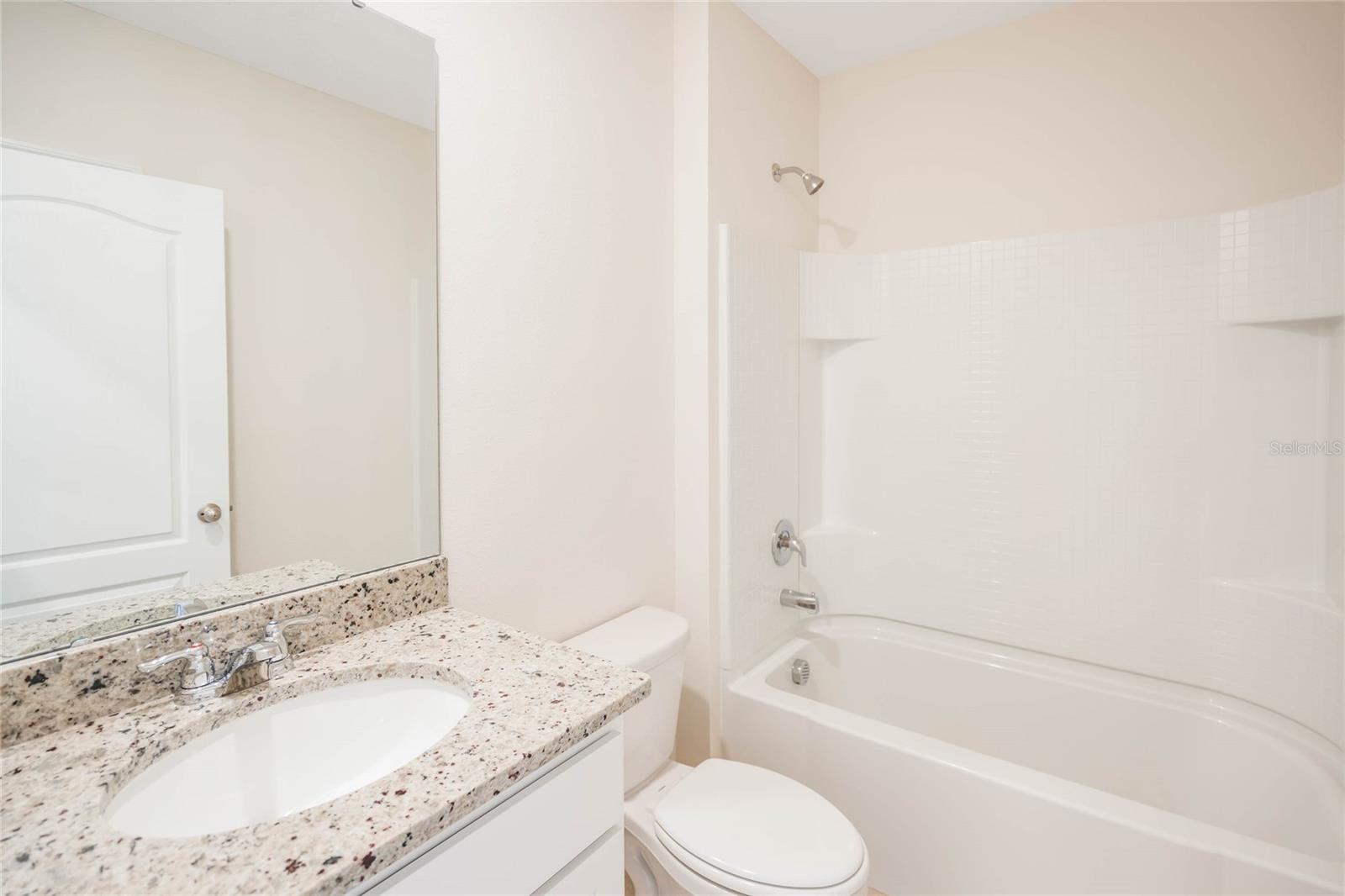 17129 EDGEMONT LN