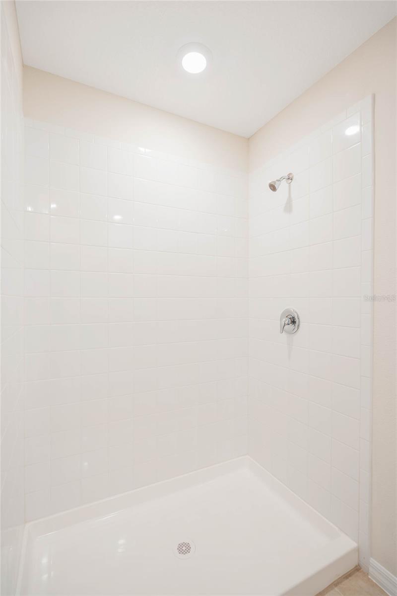 17129 EDGEMONT LN