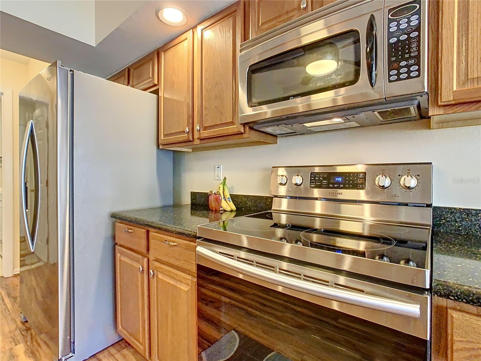 303 KNIGHTSBRIDGE CIR