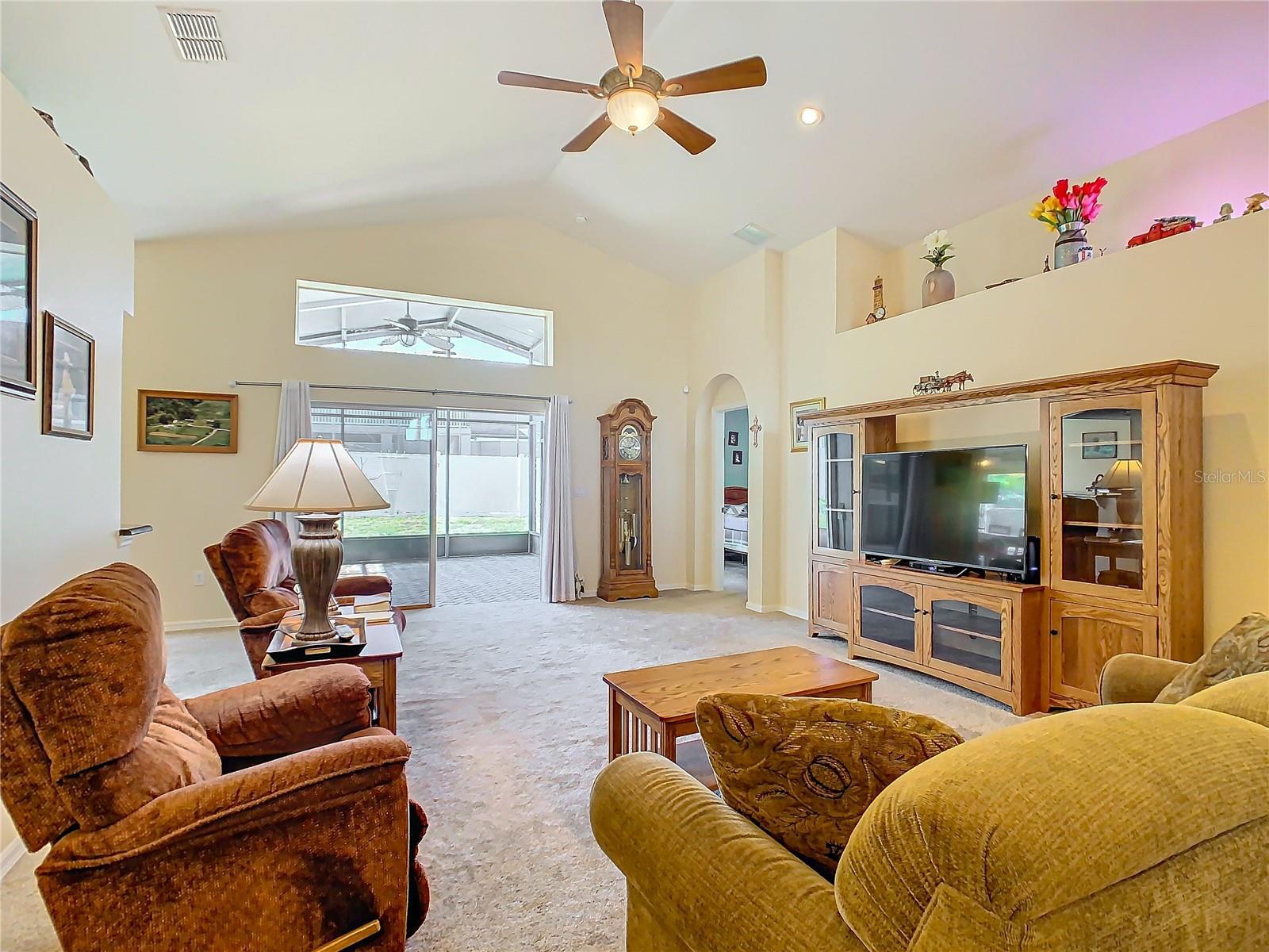 303 KNIGHTSBRIDGE CIR