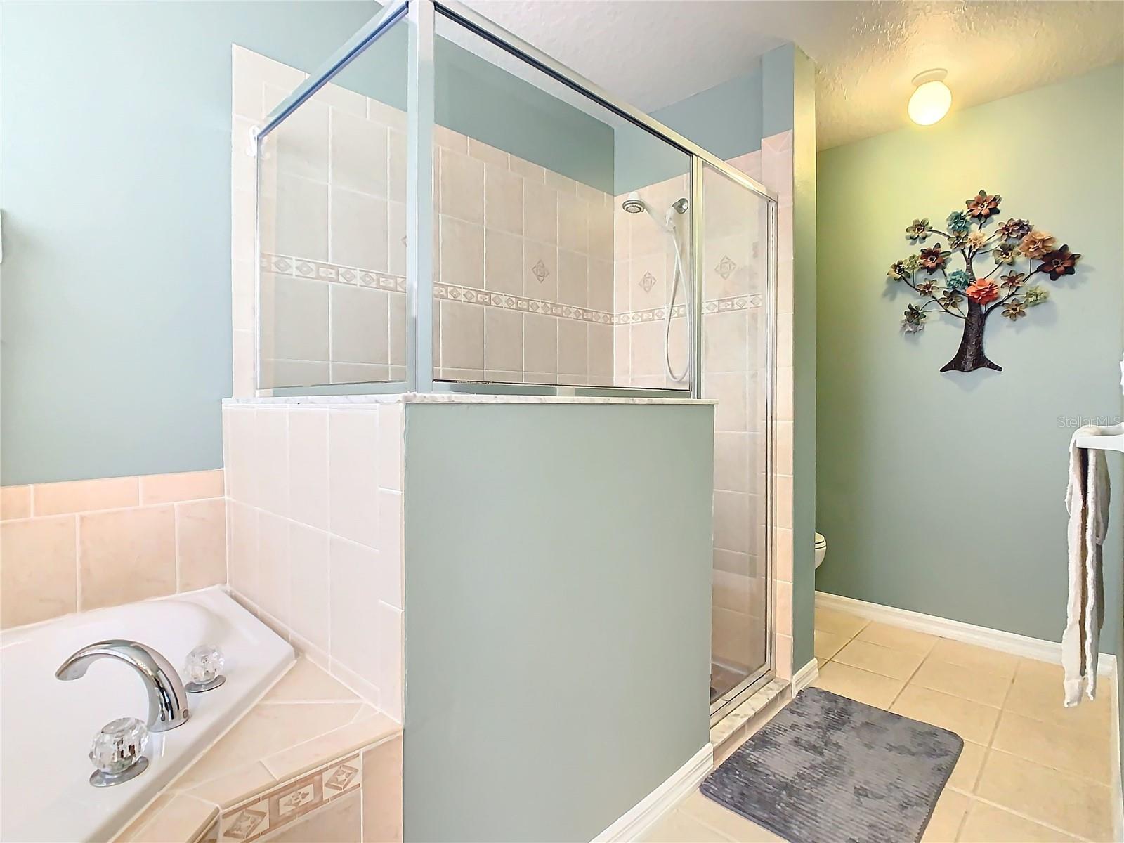 303 KNIGHTSBRIDGE CIR