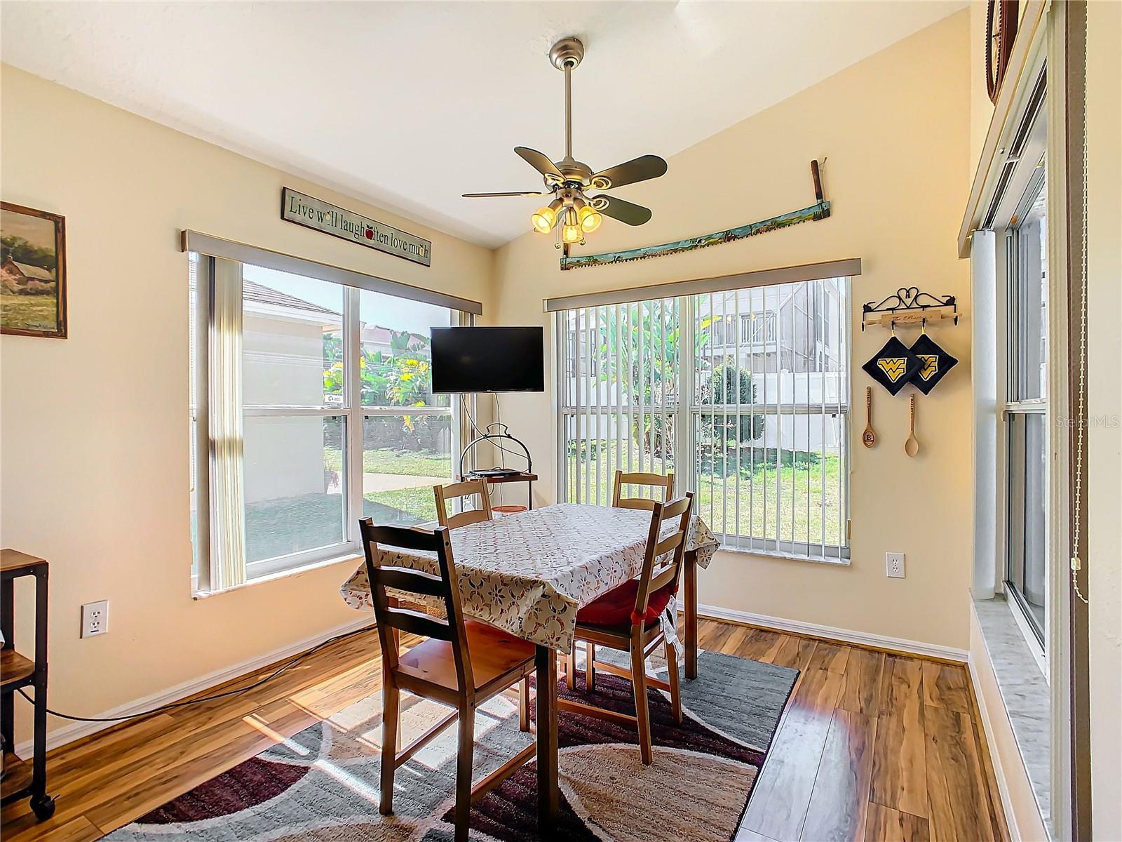 303 KNIGHTSBRIDGE CIR