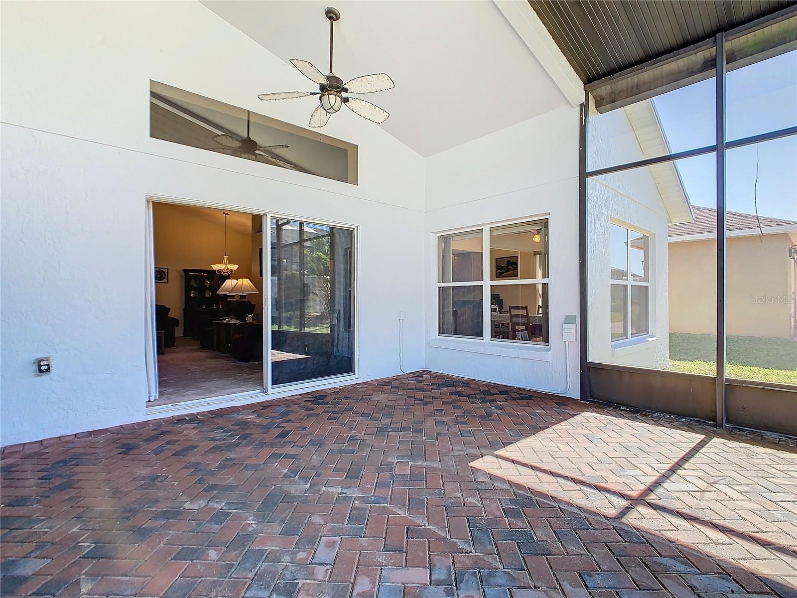 303 KNIGHTSBRIDGE CIR