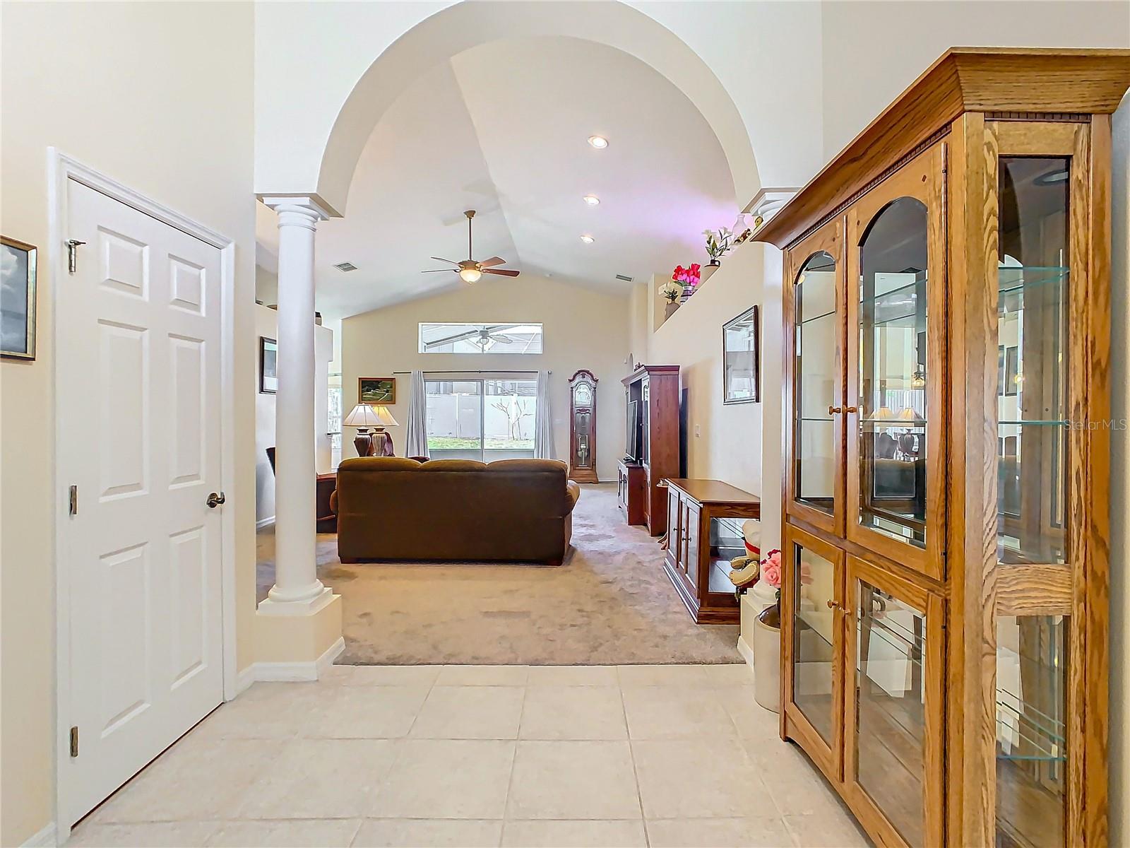 303 KNIGHTSBRIDGE CIR
