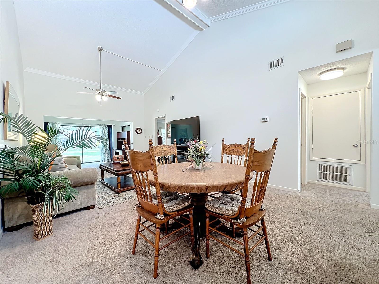 455 MEADOWOOD BLVD