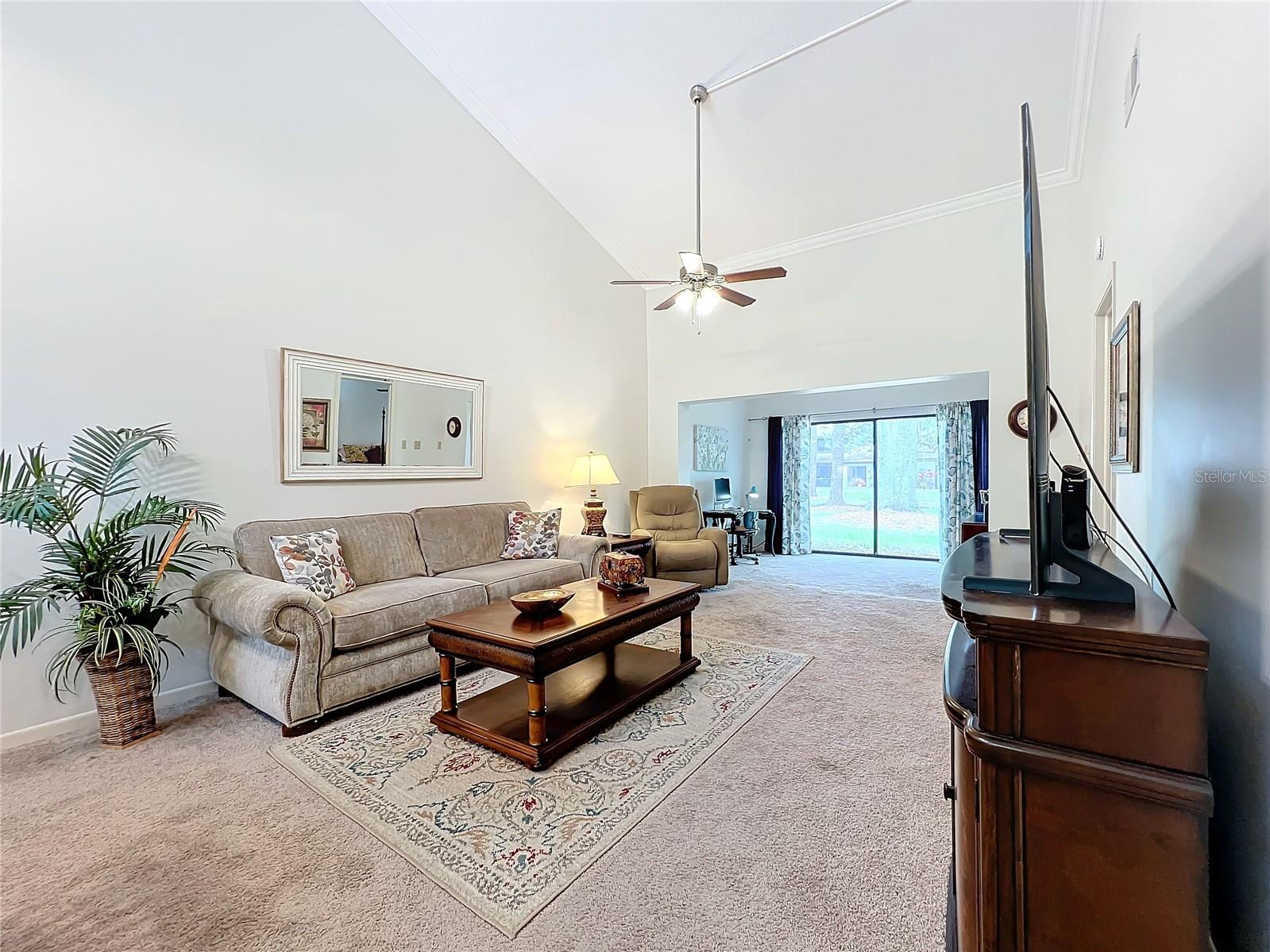 455 MEADOWOOD BLVD