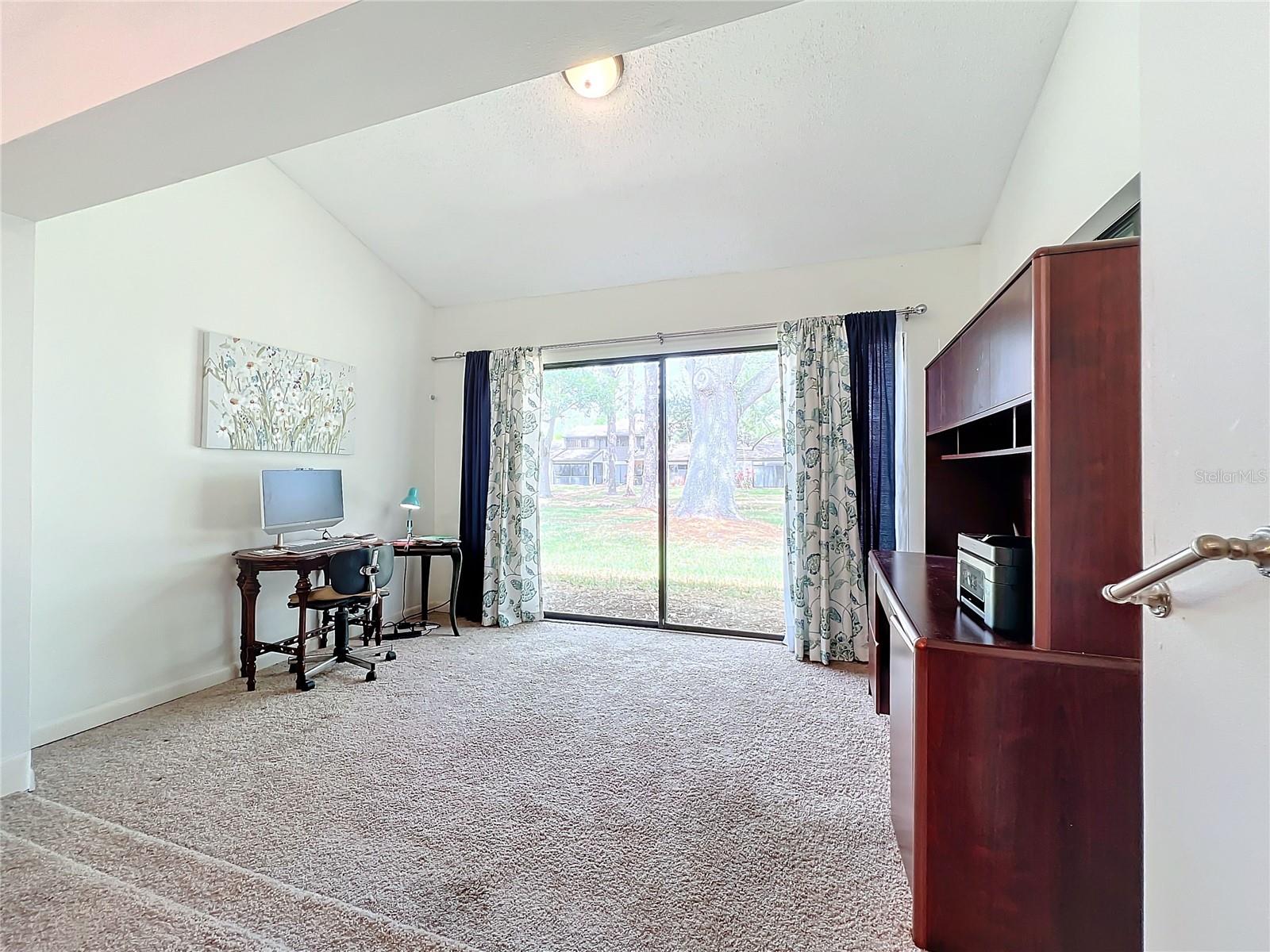 455 MEADOWOOD BLVD