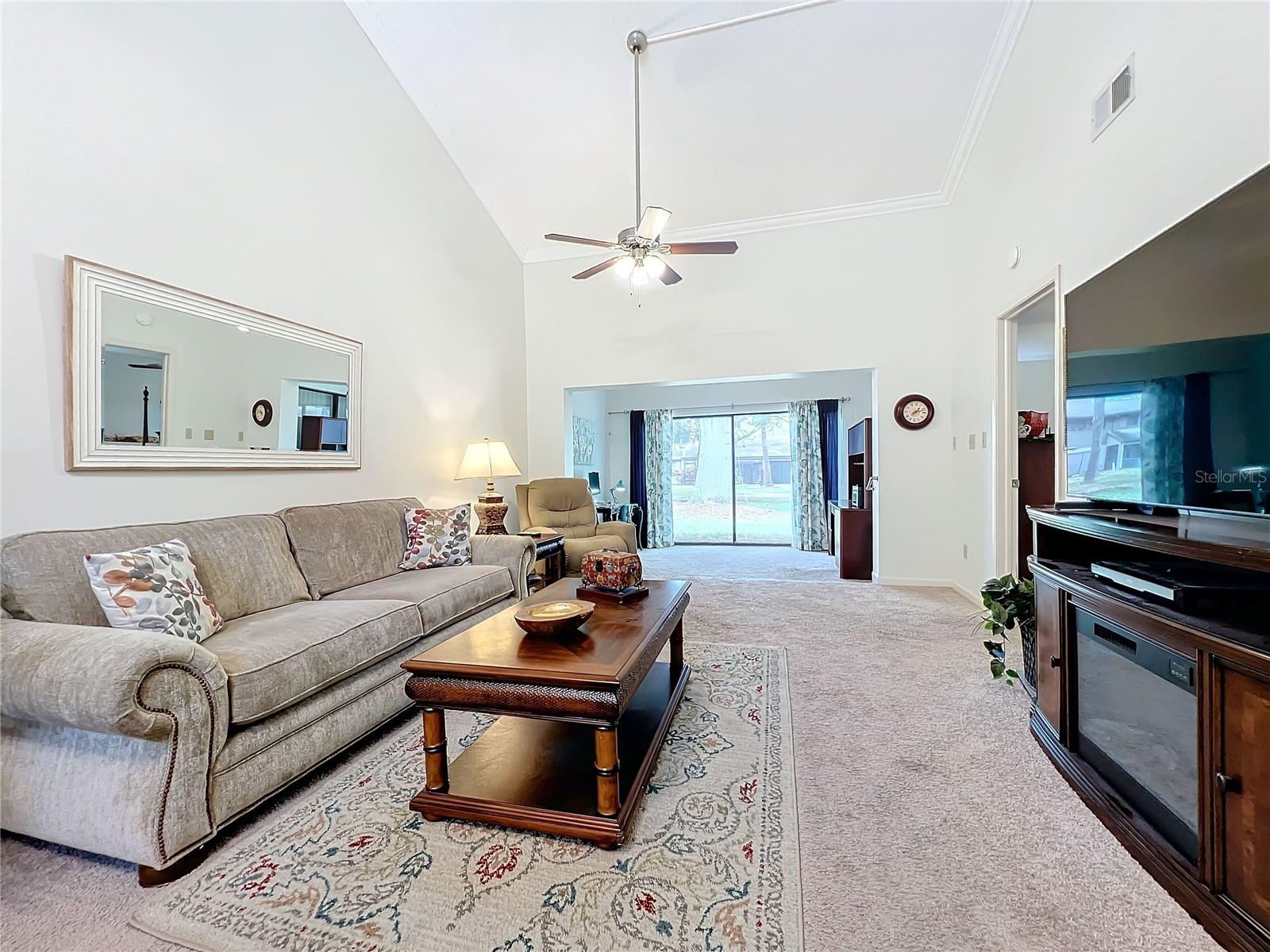 455 MEADOWOOD BLVD