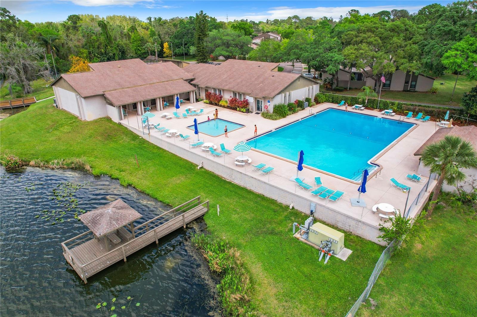 455 MEADOWOOD BLVD