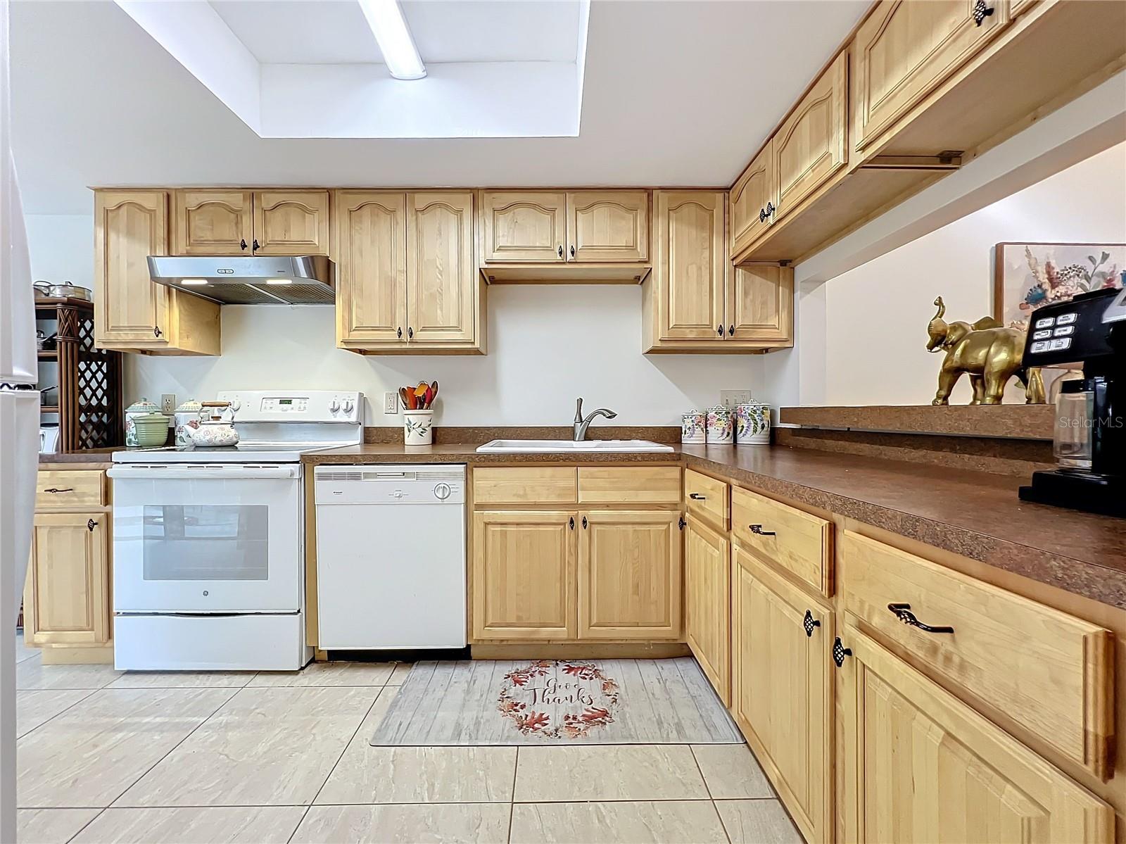 455 MEADOWOOD BLVD